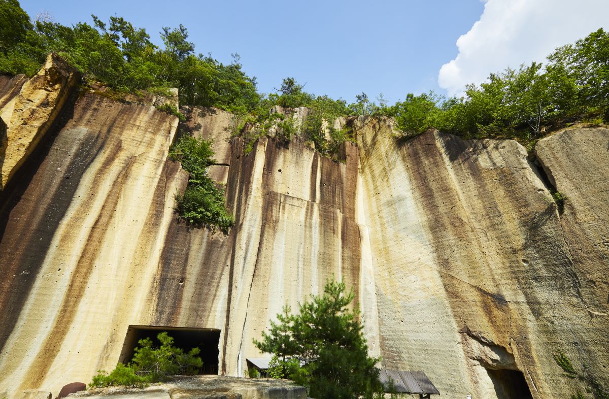 瓜割石庭公園(高畠町) Slide image